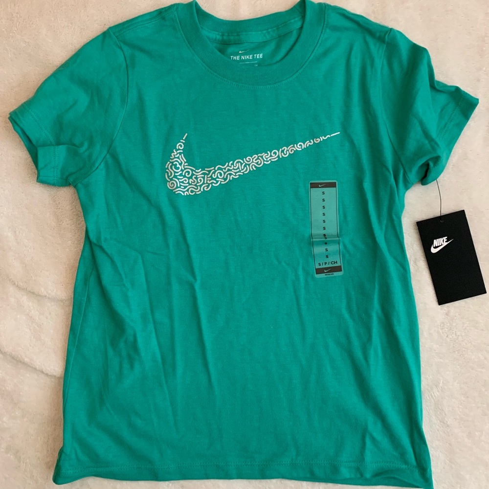 Nike girls tee T-shirt
